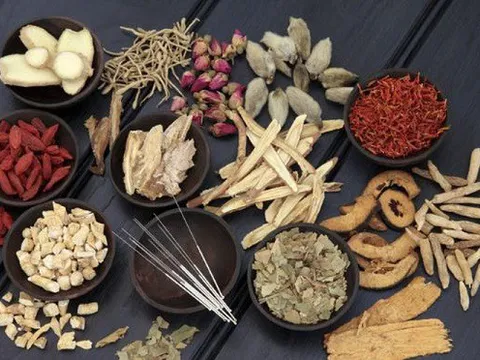 Bộ Y tế vội thu hồi văn bản về tăng cường phòng chống COVID-19 bằng thuốc cổ truyền