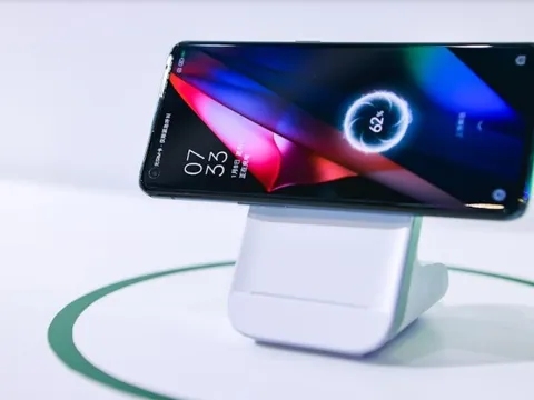 OPPO ra mắt sạc nhanh không dây MagVOOC mới