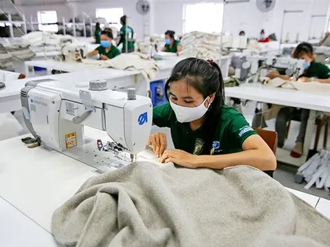 Nghị quyết 105 hỗ trợ doanh nghiệp "vượt" dịch COVID-19