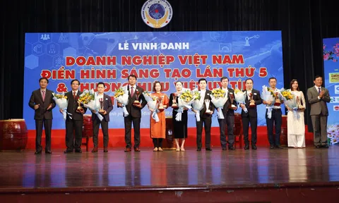 Lễ vinh danh Doanh nghiệp Việt Nam điểm hình sáng tạo lần thứ 5 và Thương hiệu Việt uy tín lần thứ 17 năm 2022