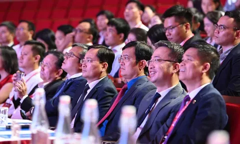 Trí thức trẻ hiến kế ứng dụng công nghệ thích ứng với biến đổi toàn cầu