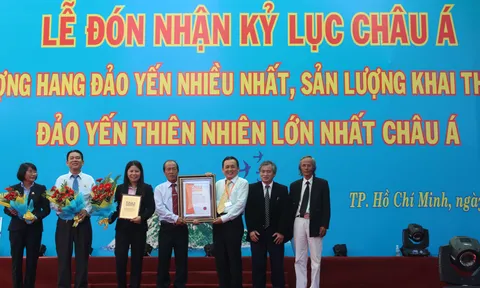 YẾN SÀO KHÁNH HOÀ: 35 NĂM HÀNH TRÌNH TỪ NHỮNG TỔ YẾN THÔ ĐẾN DANH XƯNG “YẾN VUA” TRÊN THỊ TRƯỜNG QUỐC TẾ