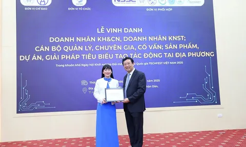 BÀ TRỊNH THỊ HỒNG VÂN ĐƯỢC VINH DANH DOANH NHÂN KHOA HỌC & CÔNG NGHỆ TIÊU BIỂU