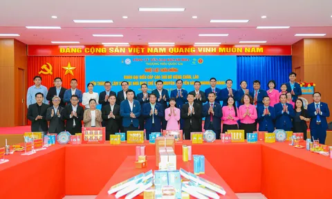 ĐOÀN ĐẠI BIỂU CẤP CAO THỦ ĐÔ VIÊNG CHĂN (LÀO) THAM QUAN NHÀ MÁY CBNL YẾN SÀO SANVINEST KHÁNH HÒA