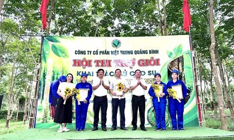 Tôn vinh 'bàn tay vàng' ngành cao su