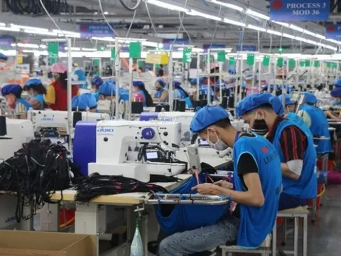 Sản xuất công nghiệp đồng loạt tăng tốc