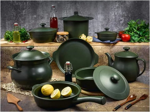 Sứ dưỡng sinh và cuộc “Cách mạng nồi đất” của nghệ nhân Việt