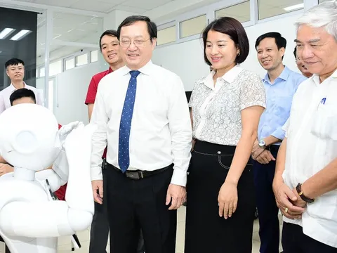 Bộ trưởng Huỳnh Thành Đạt: 'Xây chính sách phát huy năng lực các đại học'