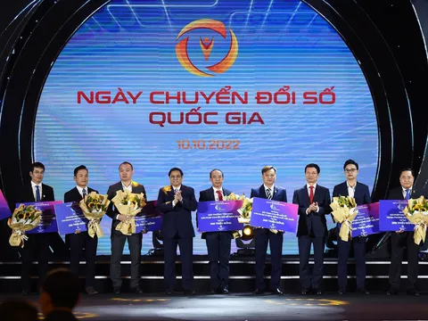 Trao giải cho 5 cặp đơn vị đưa ra bài toán và giải pháp chuyển đổi số xuất sắc