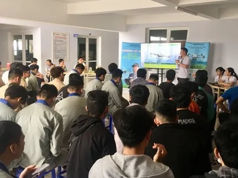 Ngày hội trải nghiệm công nghệ “Bay cùng AgriDrone”