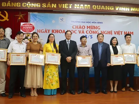 Khuyến khích phát triển khoa học và công nghệ trong trường đại học