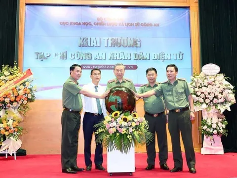 Khoa học công nghệ đóng góp quan trọng vào sự phát triển của CAND