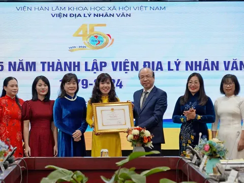 Thúc đẩy khoa học địa lý nhân văn, góp phần phát triển bền vững