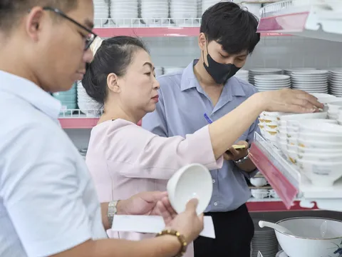 Minh Long khai trương cửa hàng sứ ngoại lệ tại TP. HCM