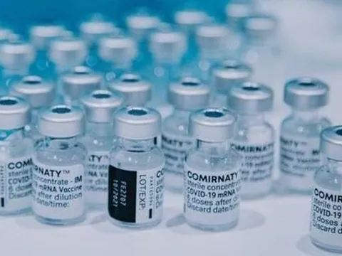 Vắc-xin Moderna giúp tăng lượng kháng thể lớn hơn so với Pfizer ở người cao tuổi