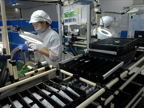 Nới lỏng giãn cách giúp chỉ số sản xuất công nghiệp dần 'hồi sinh'