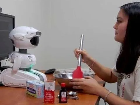 Kỹ thuật cho phép robot phát hiện khi nào con người cần giúp đỡ