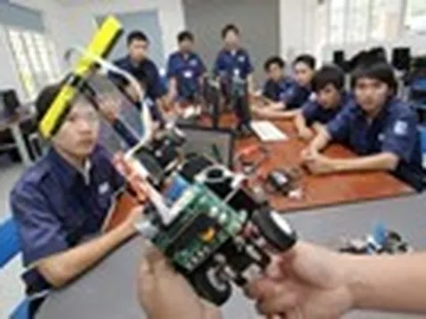 Nguồn nhân lực công nghệ-kỹ thuật cao: Hợp tác giữa trường học và quản lý Nhà nước