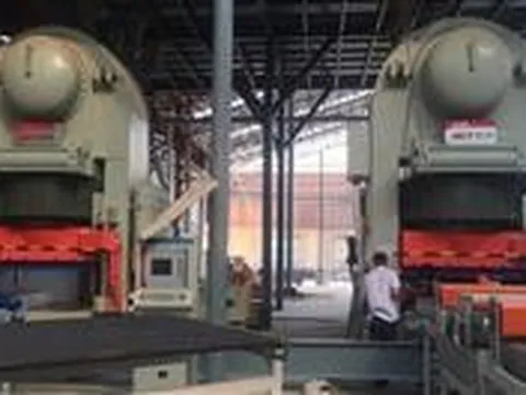 Việt Nam tiếp nhận công nghệ làm gạch ốp lát cỡ lớn