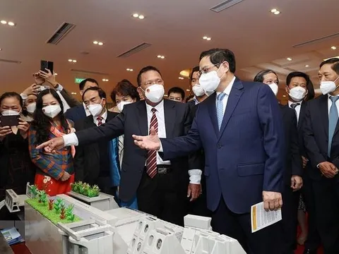 Hình ảnh Thủ tướng dự Chương trình Dấu ấn Techfest-Whise 2021