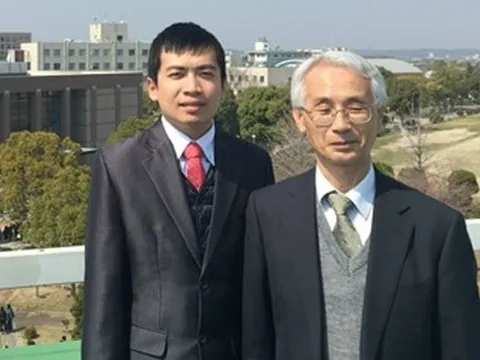 Nhà khoa học Việt thiết kế trạm sạc xe điện đa năng