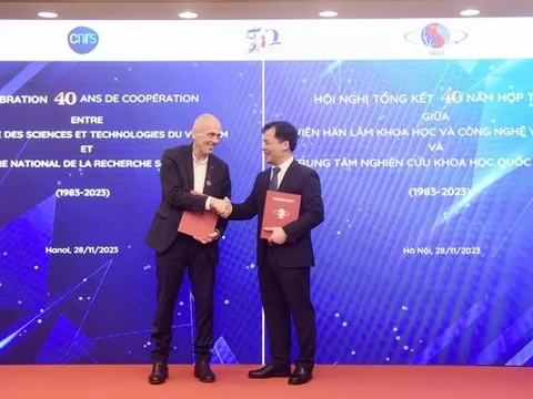 Đẩy mạnh hợp tác Việt - Pháp trong đào tạo, nghiên cứu những vấn đề KHCN mới