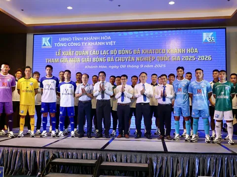 CÔNG TY YẾN SÀO KHÁNH HÒA TÀI TRỢ 02 TỶ ĐỒNG CHO CÂU LẠC BỘ BÓNG ĐÁ KHATOCO KHÁNH HÒA