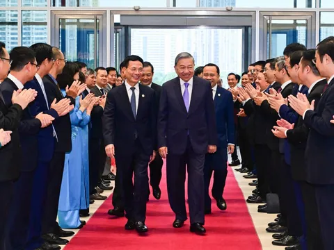 2.700 khách tham dự Lễ kỷ niệm 80 năm Bưu chính Viễn thông, 66 năm Khoa học Công nghệ