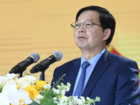 ‘Chuyển từ làm chủ sang dẫn dắt, phát triển công nghệ'