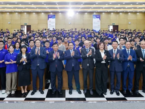 Thủ tướng: Khoa học công nghệ là chìa khóa vạn năng