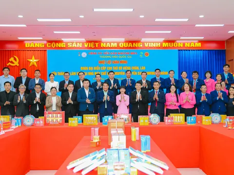 ĐOÀN ĐẠI BIỂU CẤP CAO THỦ ĐÔ VIÊNG CHĂN (LÀO) THAM QUAN NHÀ MÁY CBNL YẾN SÀO SANVINEST KHÁNH HÒA