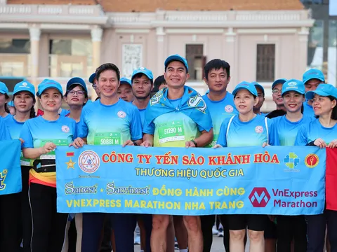 Hơn 500 nhân viên Yến sào Khánh Hòa tham gia VnExpress Marathon Nha Trang