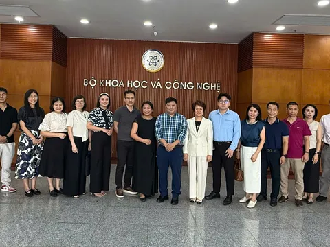 Quỹ Đổi mới công nghệ quốc gia làm việc với Hiệp hội Doanh nghiệp Khoa học và Công nghệ Việt Nam, giới thiệu Kế hoạch tài trợ nhiệm vụ đổi mới công nghệ ứng dụng trí tuệ nhân tạo năm 2026