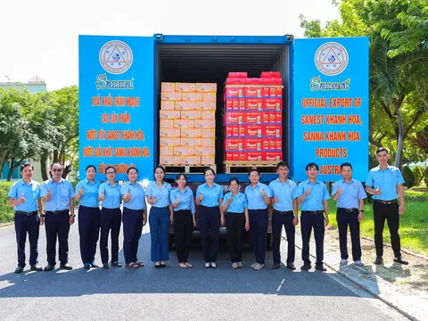 YẾN SÀO KHÁNH HOÀ XUẤT KHẨU LÔ HÀNG NƯỚC YẾN SÀO SANEST KHÁNH HOÀ VÀ NƯỚC GIẢI KHÁT SANNA SANG THỊ TRƯỜNG ÚC